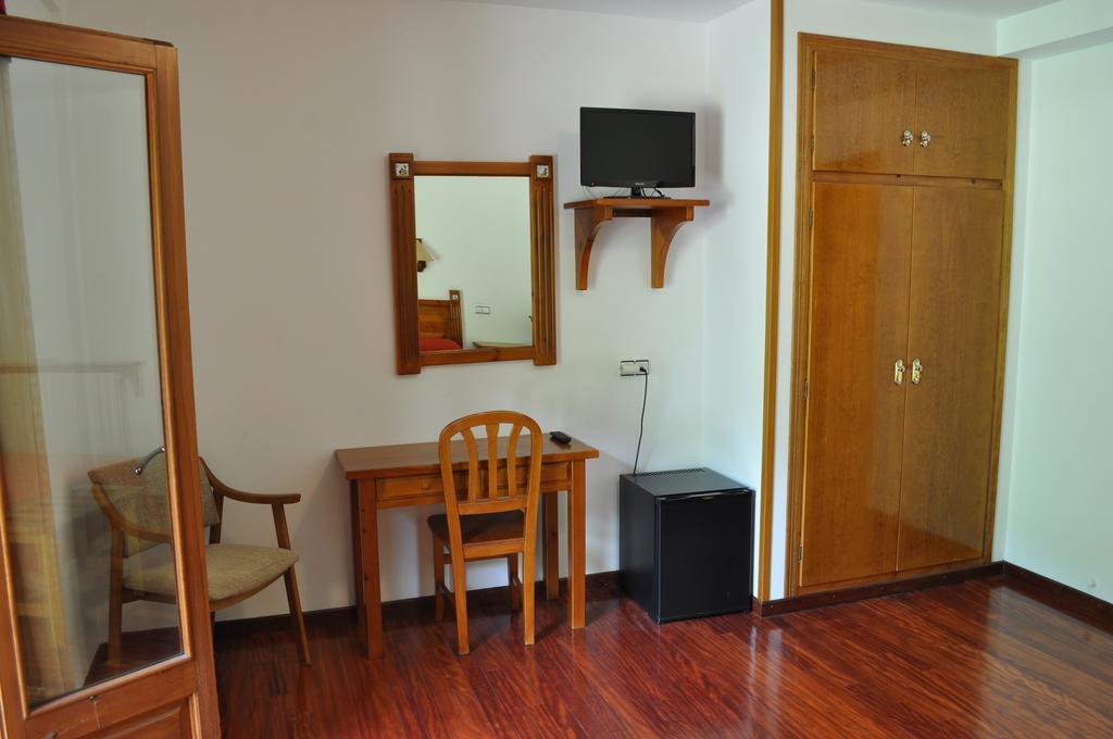Hotel Latre Broto Quarto foto